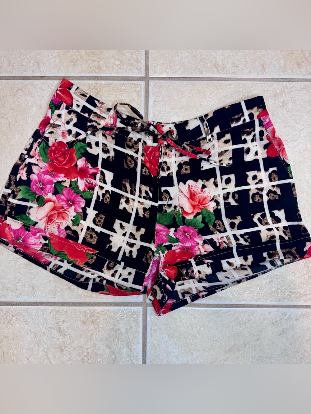 B2 Bebe Floral Grid Print Women’s Shorts - Black & Pink